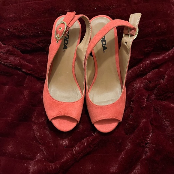 Wedges - Picture 2 of 2